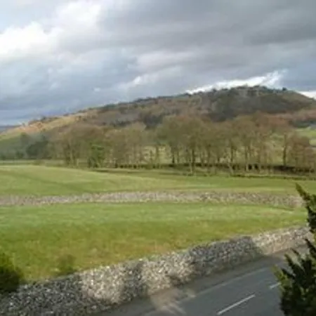 5 Star On The With Log Burner - Dog Friendly