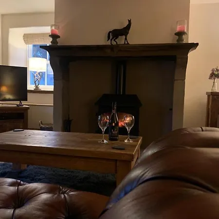 On The With Log Burner - Dog Friendly *
