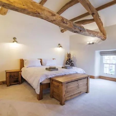 On The With Log Burner - Dog Friendly Tatil Evi Austwick