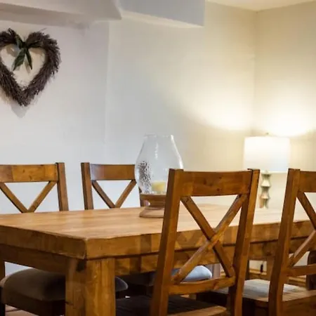 On The With Log Burner - Dog Friendly * 오스트윅