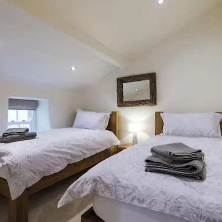 5 Star On The With Log Burner - Dog Friendly 度假居 *