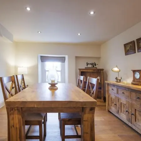 5 Star On The With Log Burner - Dog Friendly * Austwick