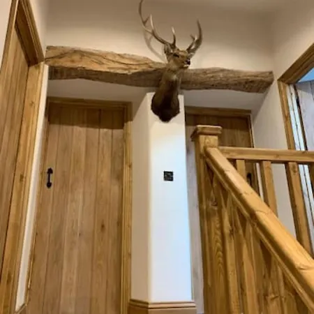 On The With Log Burner - Dog Friendly Austwick