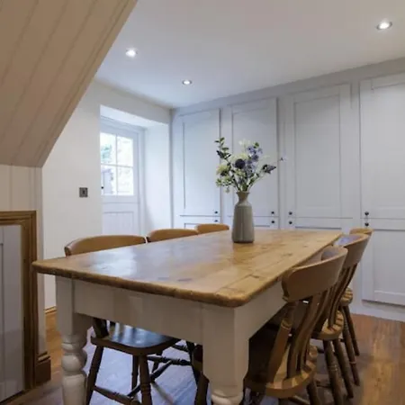 בית נופש On The With Log Burner - Dog Friendly *