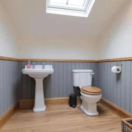 בית נופש On The With Log Burner - Dog Friendly