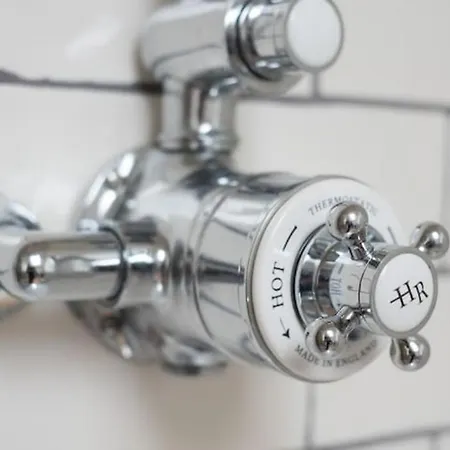 On The With Log Burner - Dog Friendly בית נופש *