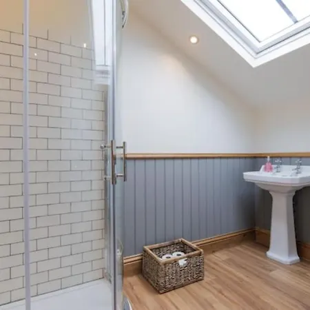 On The With Log Burner - Dog Friendly בית נופש